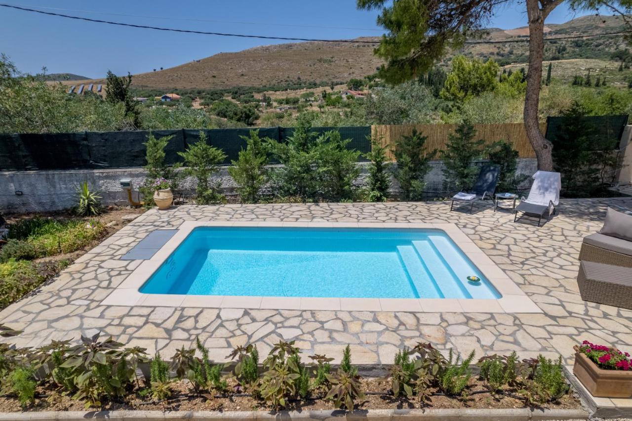 Ponderosa Villa Lixouri Exterior photo