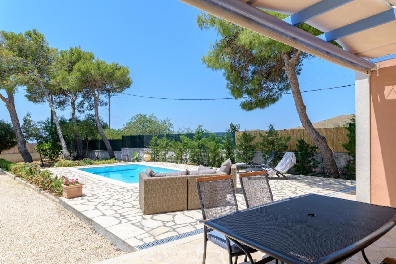 Ponderosa Villa Lixouri Exterior photo