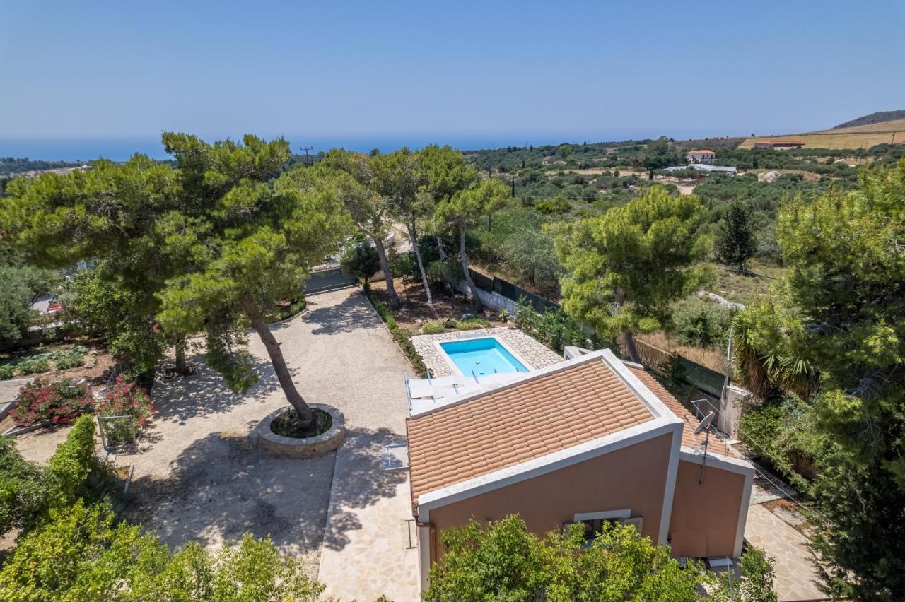 Ponderosa Villa Lixouri Exterior photo