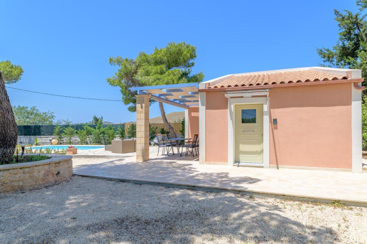 Ponderosa Villa Lixouri Exterior photo