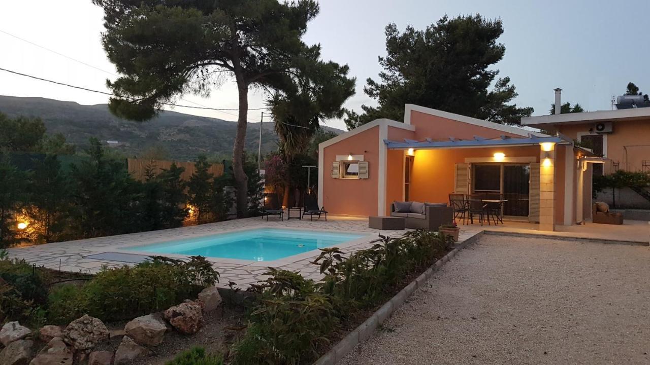 Ponderosa Villa Lixouri Exterior photo